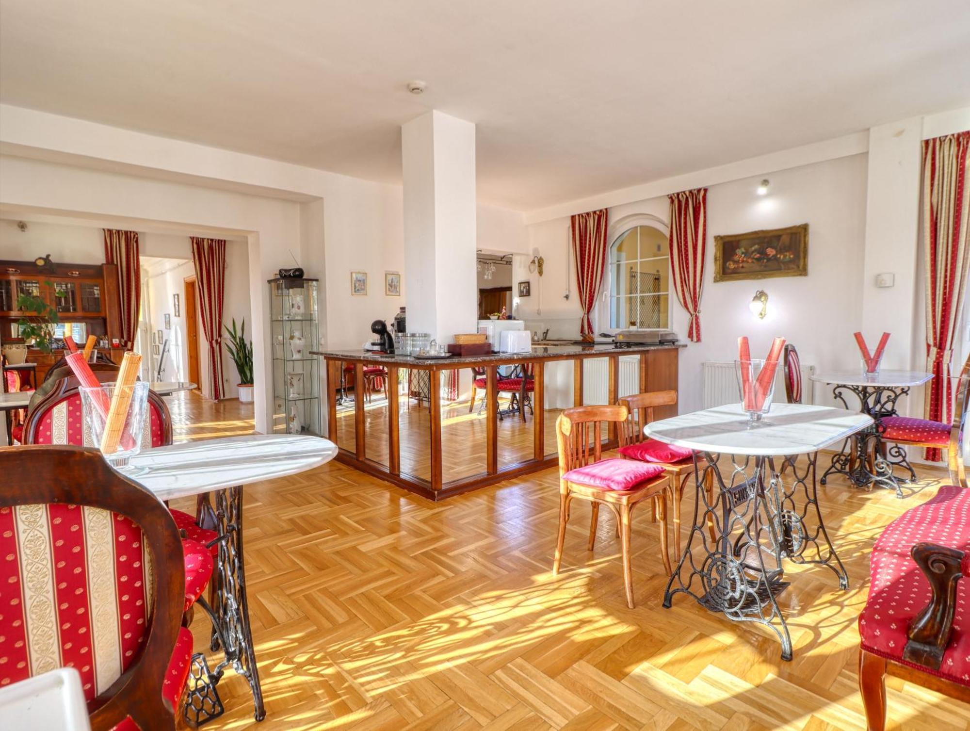 Panorama Bed & Breakfast *